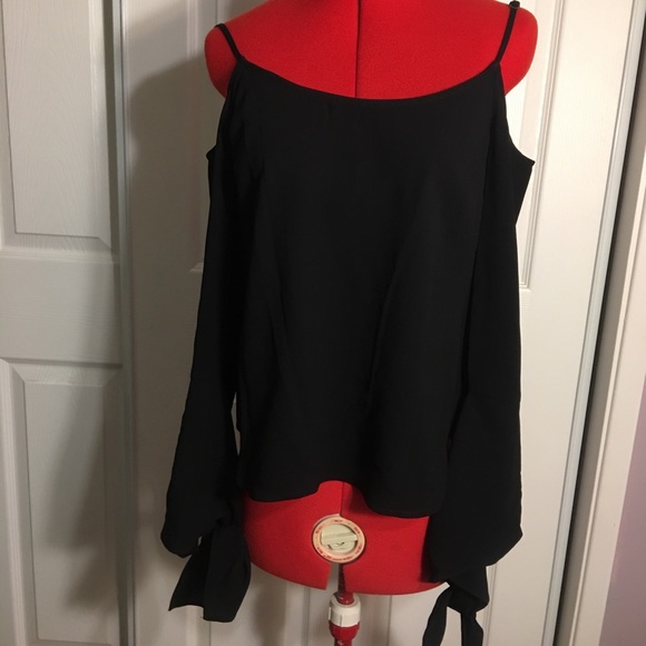 💖🌺Bcbg Maxazria blouse🌺🌸💗 - Picture 6 of 7